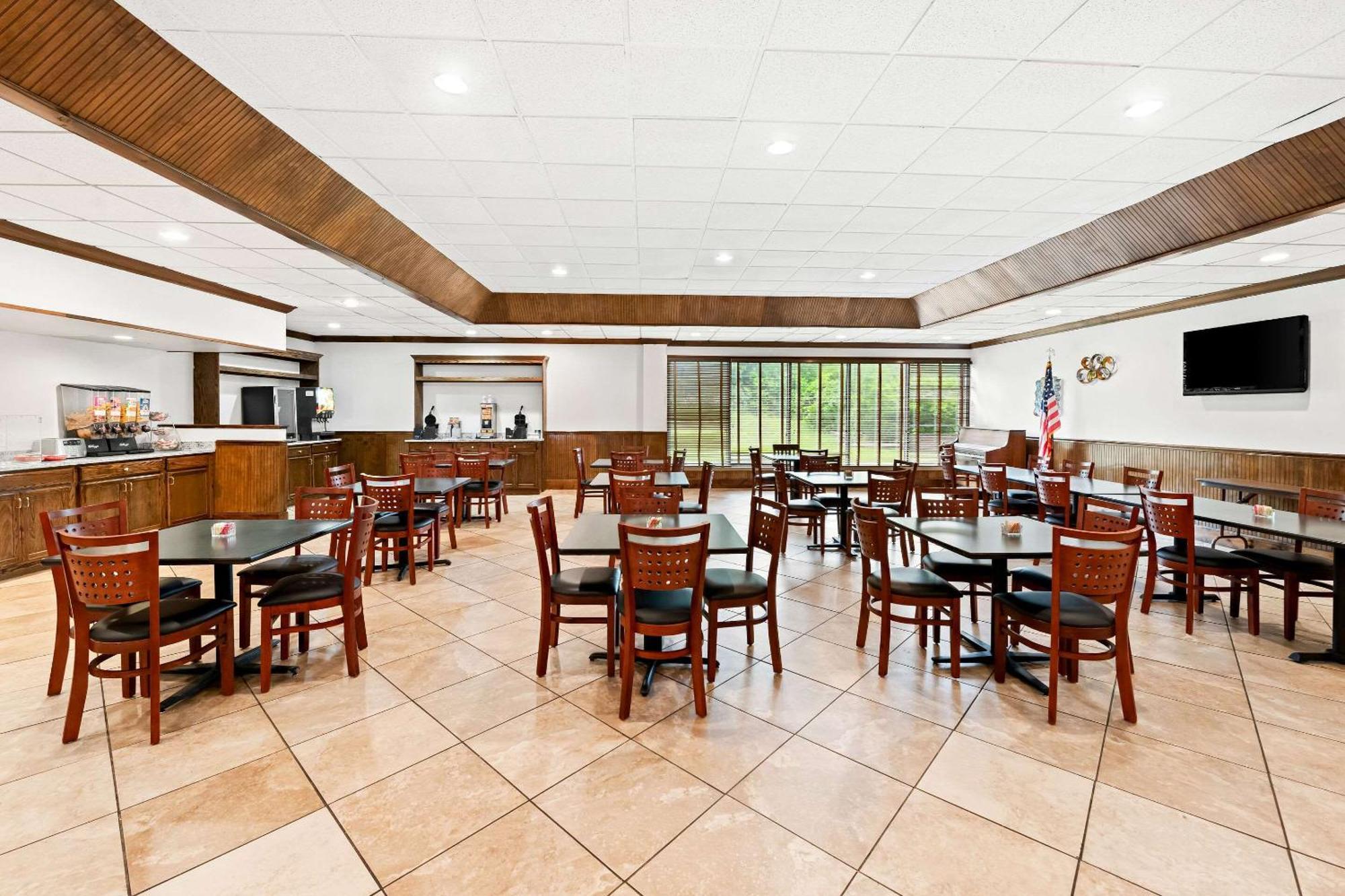 Quality Inn Dayton Airport Englewood Exterior foto