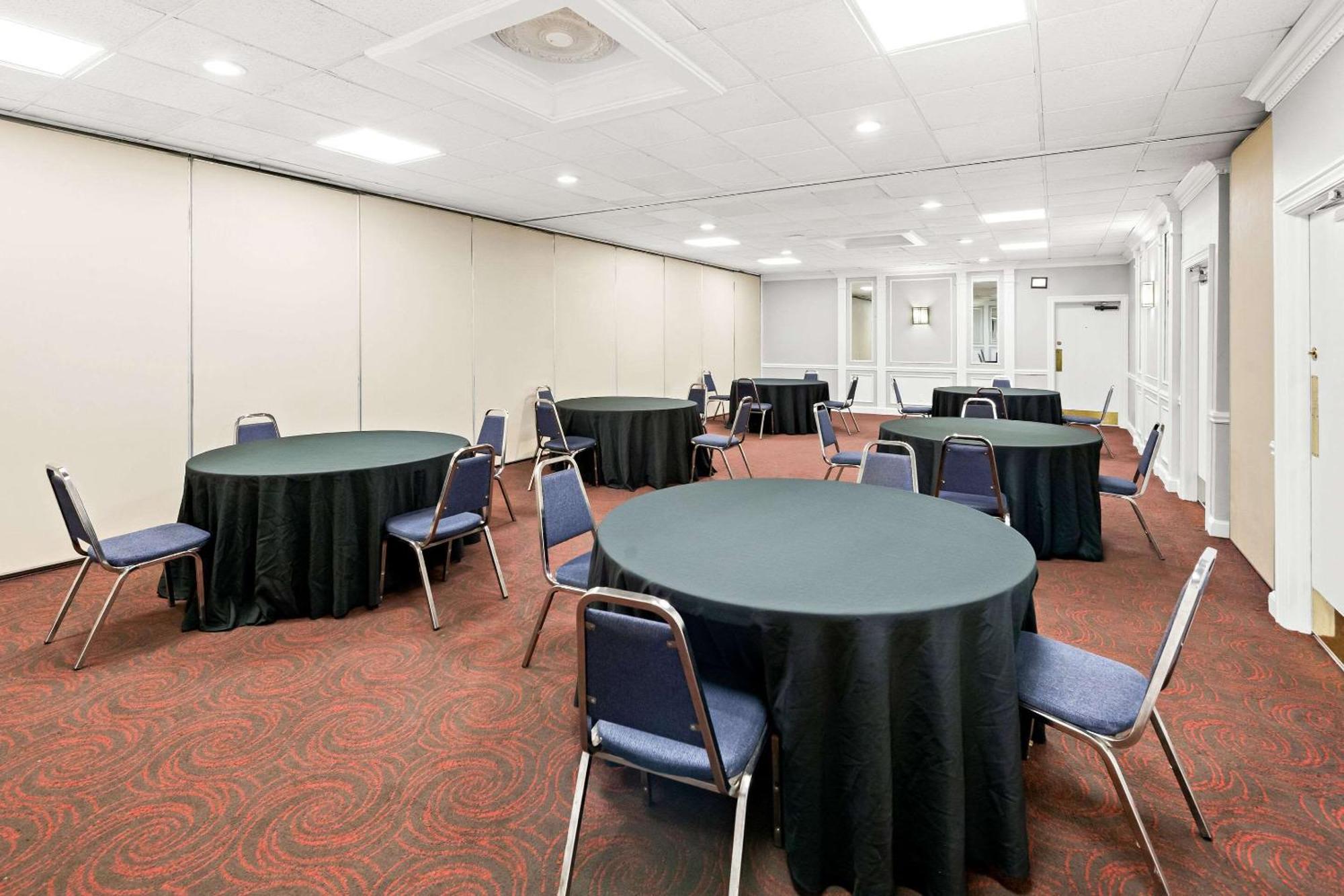 Quality Inn Dayton Airport Englewood Exterior foto