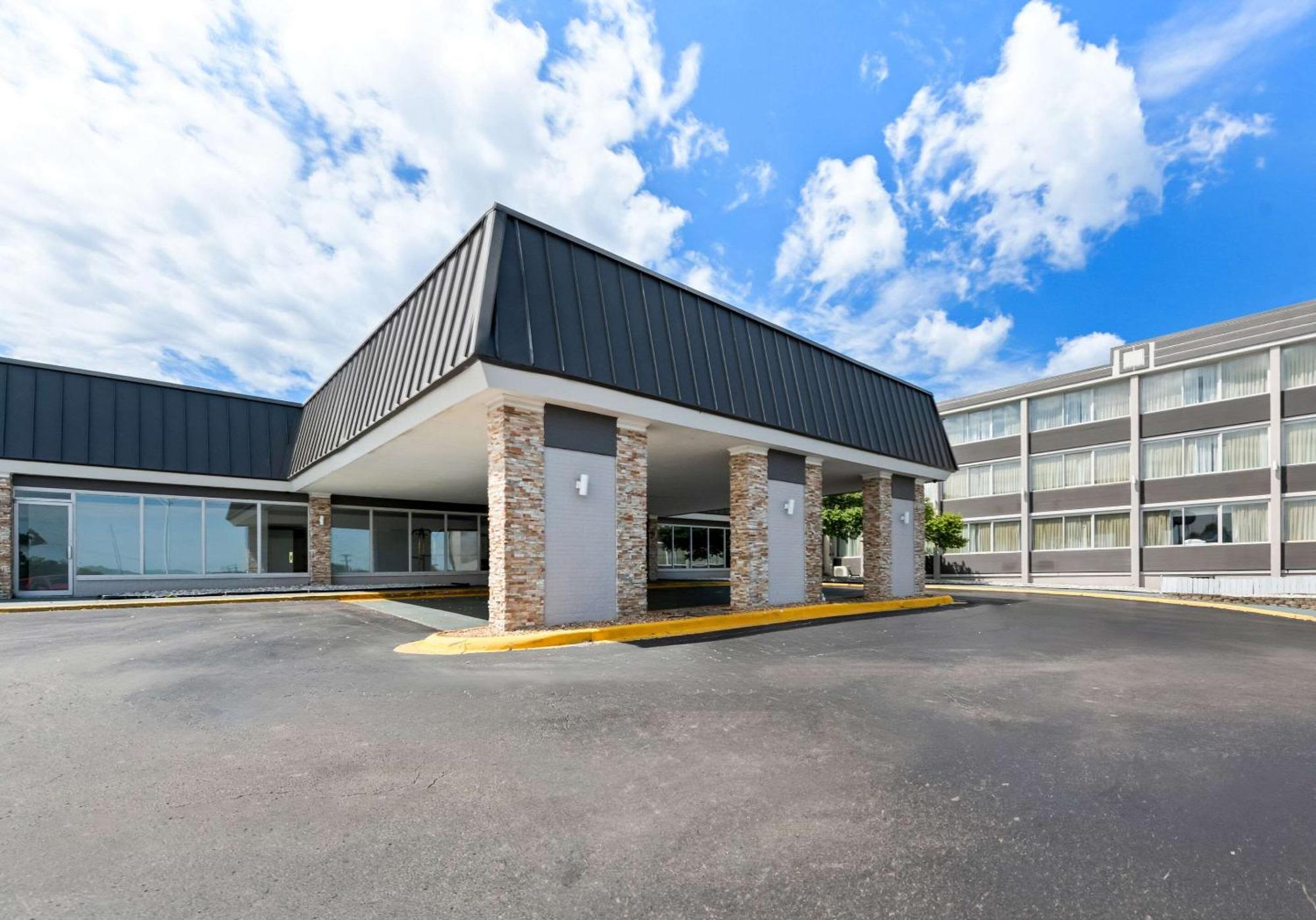 Quality Inn Dayton Airport Englewood Exterior foto